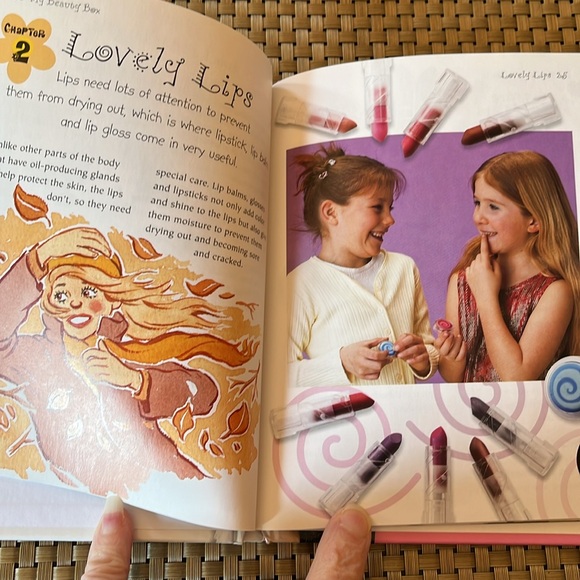 🌻 My Beauty Box Girls book - Picture 6 of 8